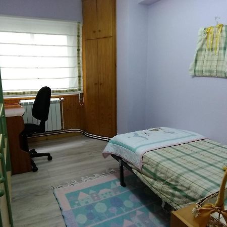 Apartamento Jubells Apartment Milladoiro Luaran gambar