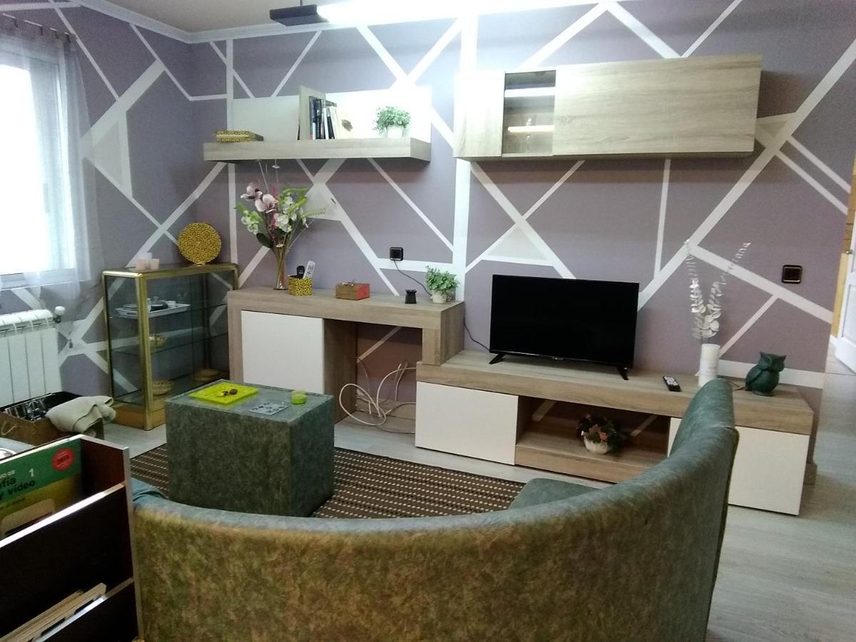 Apartamento Jubells Apartment Milladoiro Luaran gambar