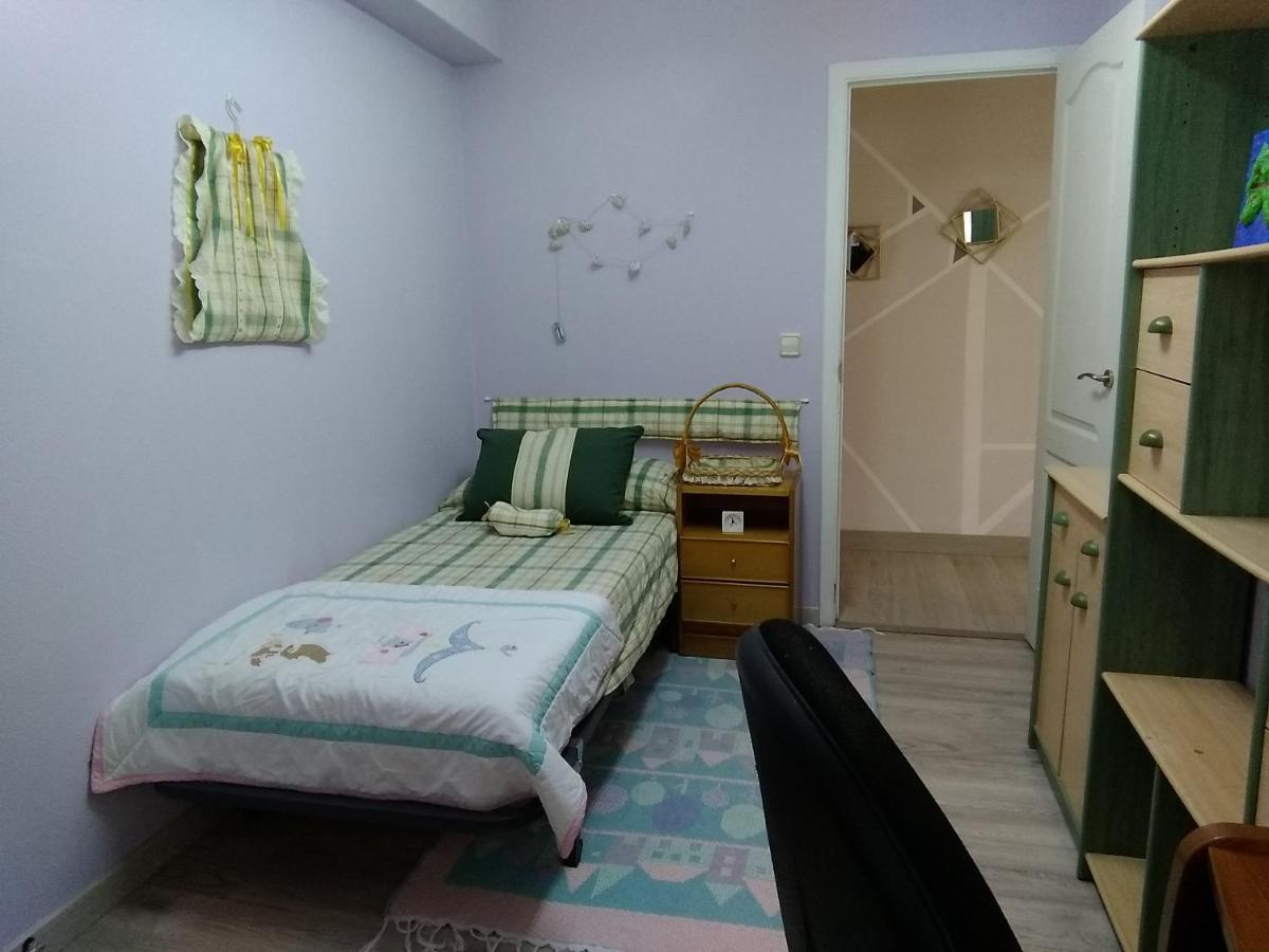 Apartamento Jubells Apartment Milladoiro Luaran gambar