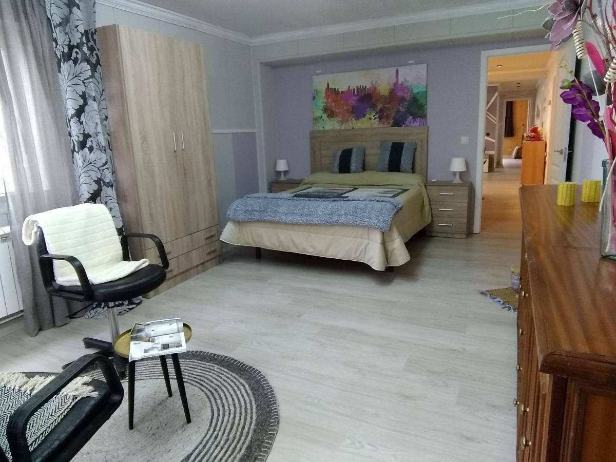 Apartamento Jubells Apartment Milladoiro Luaran gambar