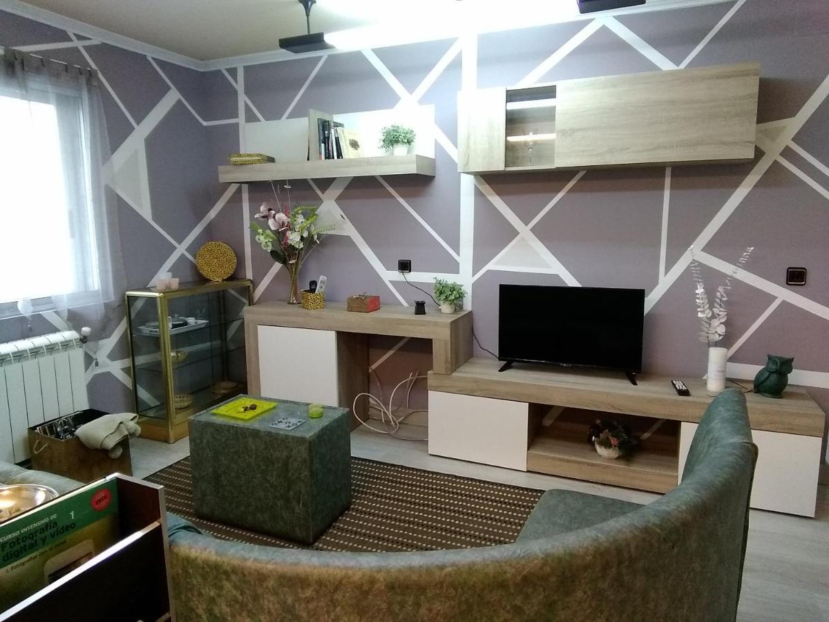 Apartamento Jubells Apartment Milladoiro Luaran gambar